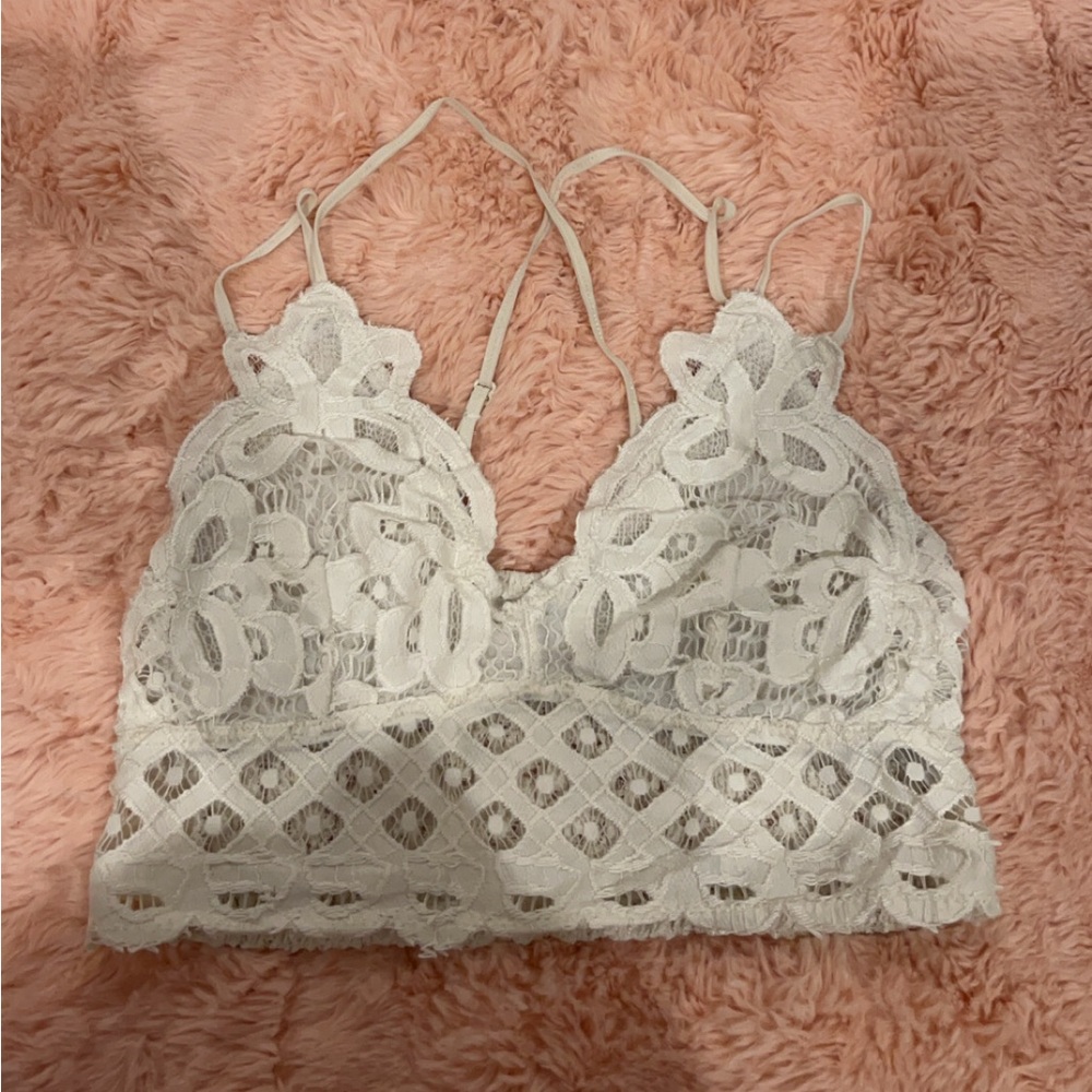White Lacy Bralette Size Medium (6)